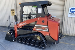590t-skid-steer-3