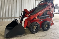 T15-Tracked-Mini-Skid-Steer-Loader-14