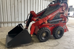 T15-Tracked-Mini-Skid-Steer-Loader-15