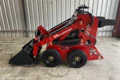 T15-Tracked-Mini-Skid-Steer-Loader-20