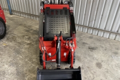 T15-Tracked-Mini-Skid-Steer-Loader-29